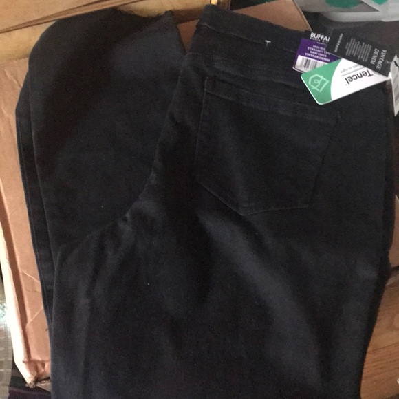 Buffalo mid rise straight leg raw edge jeans new - Picture 2 of 5